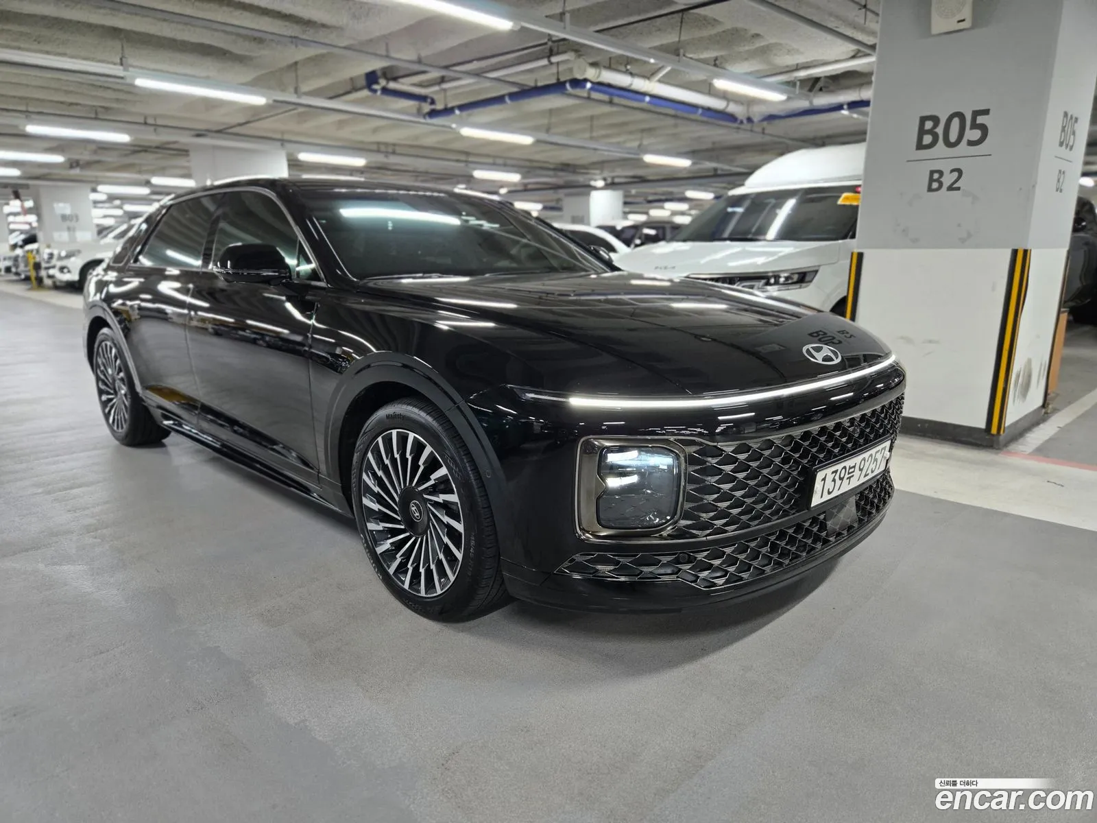 Hyundai Grandeur Hybrid 2023 — 19