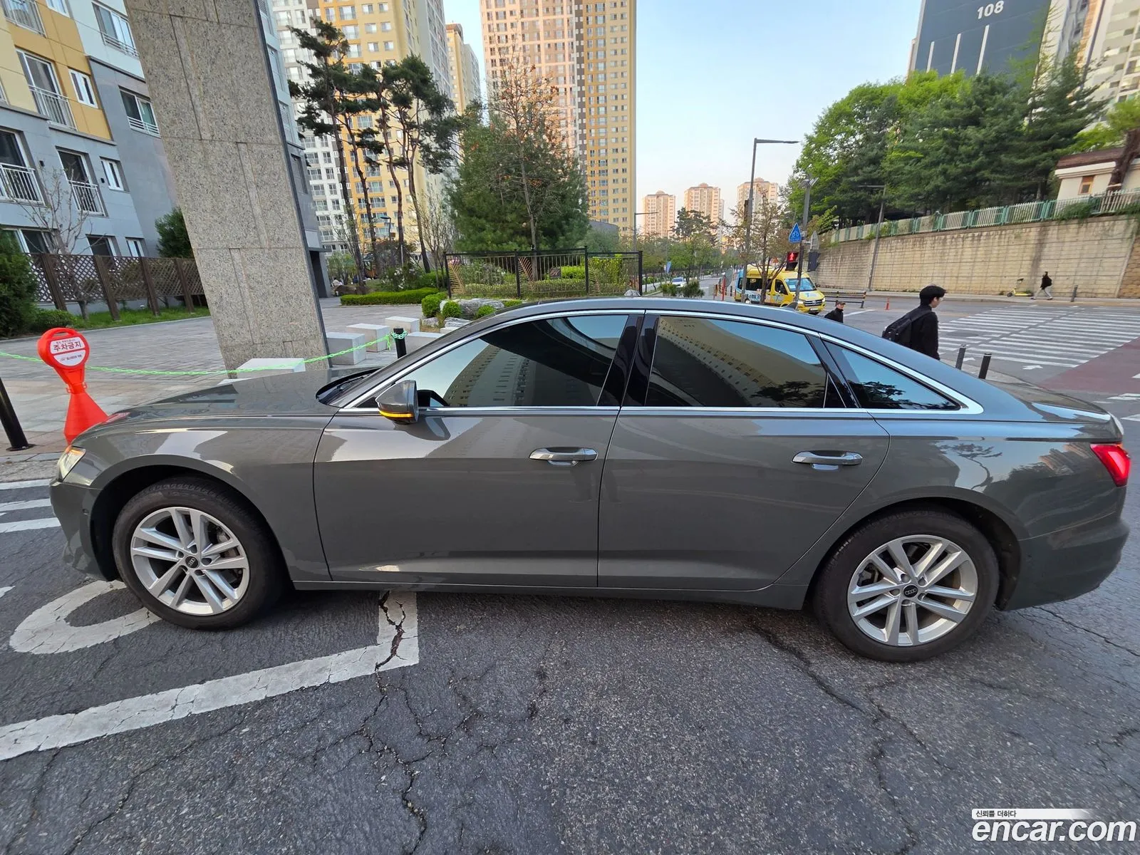 Audi A6 2022 — 14