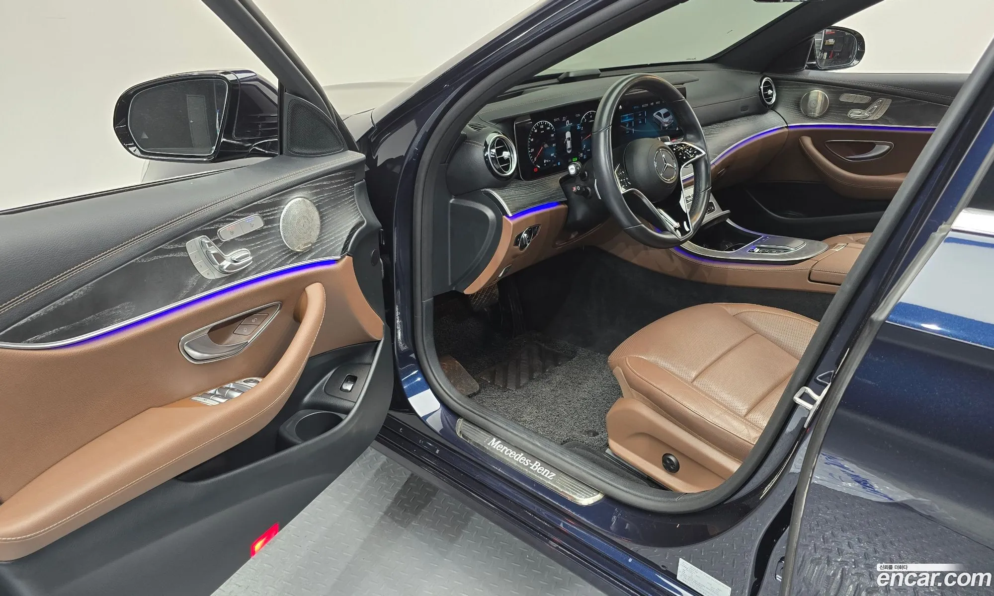 Mercedes-Benz E-Class W213 2022 — 12