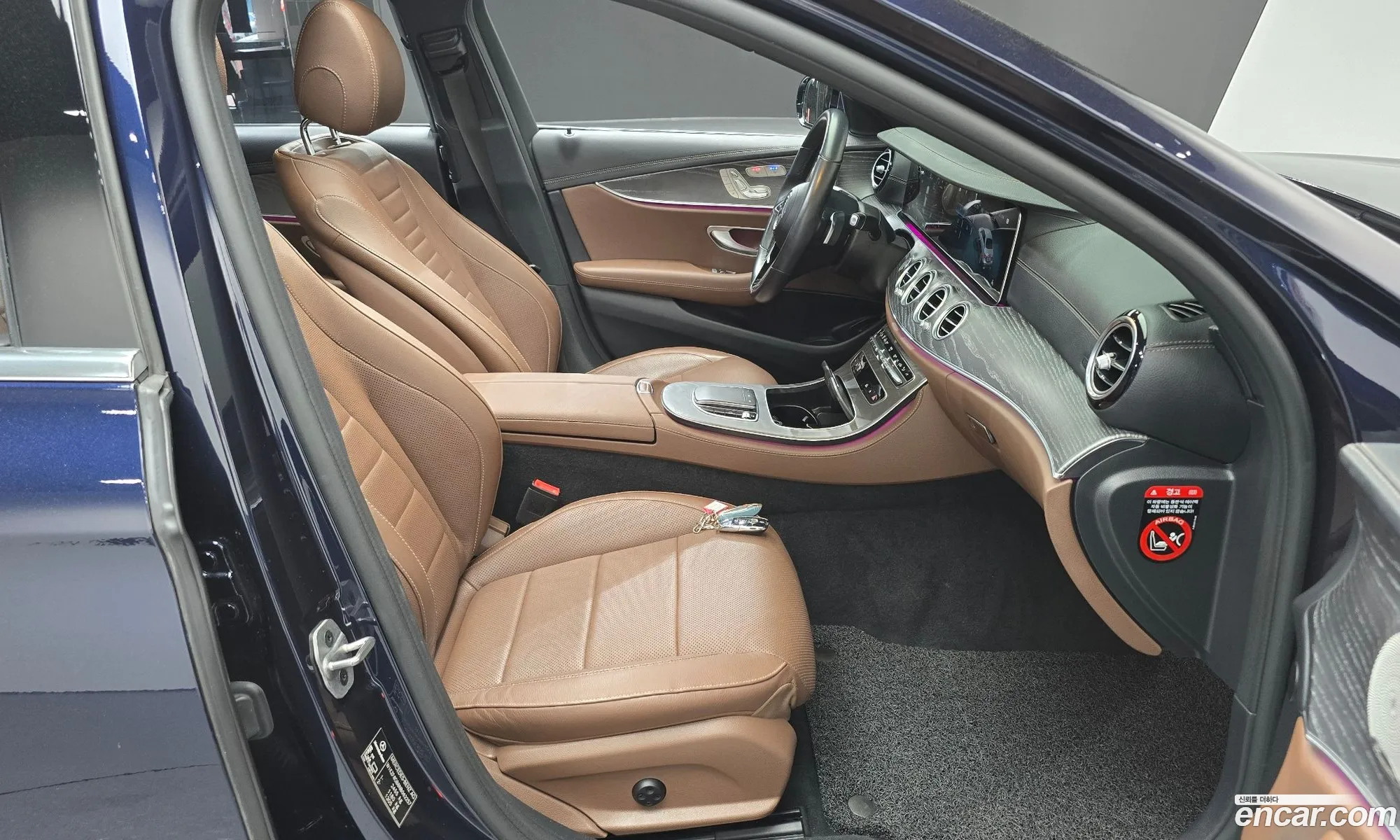 Mercedes-Benz E-Class W213 2022 — 19