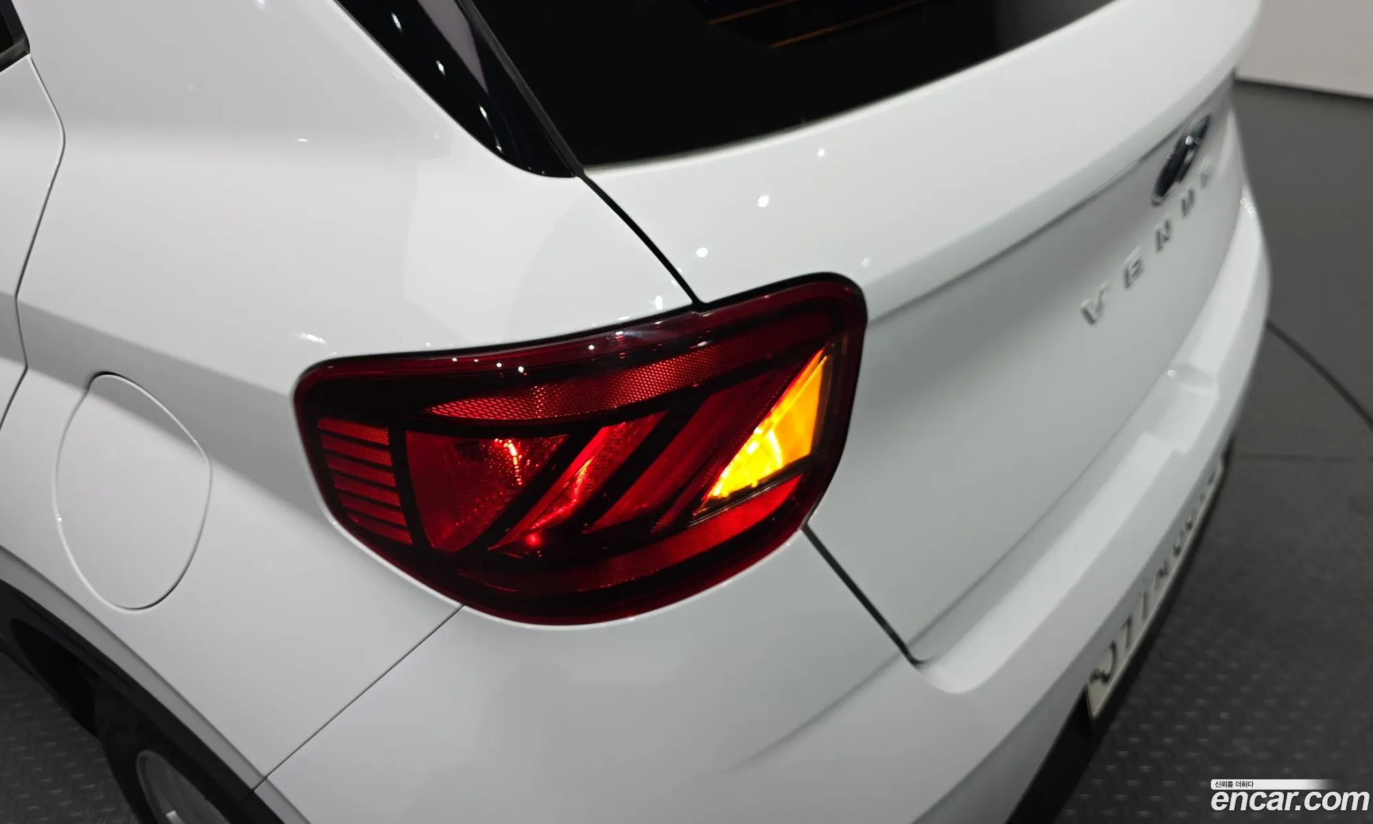 Hyundai Venue 2019 — 21