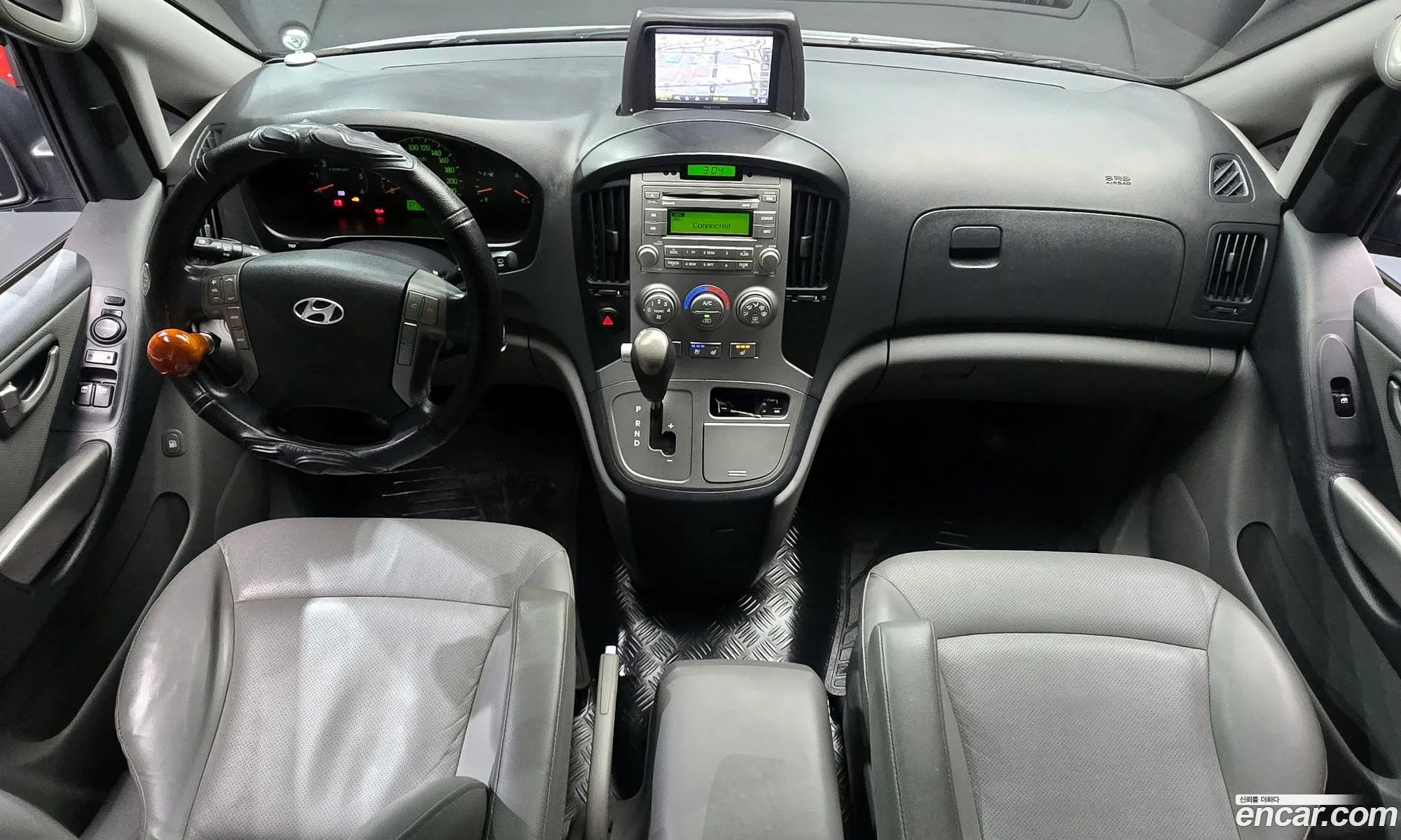 Hyundai Grand Starex 2013 — 22