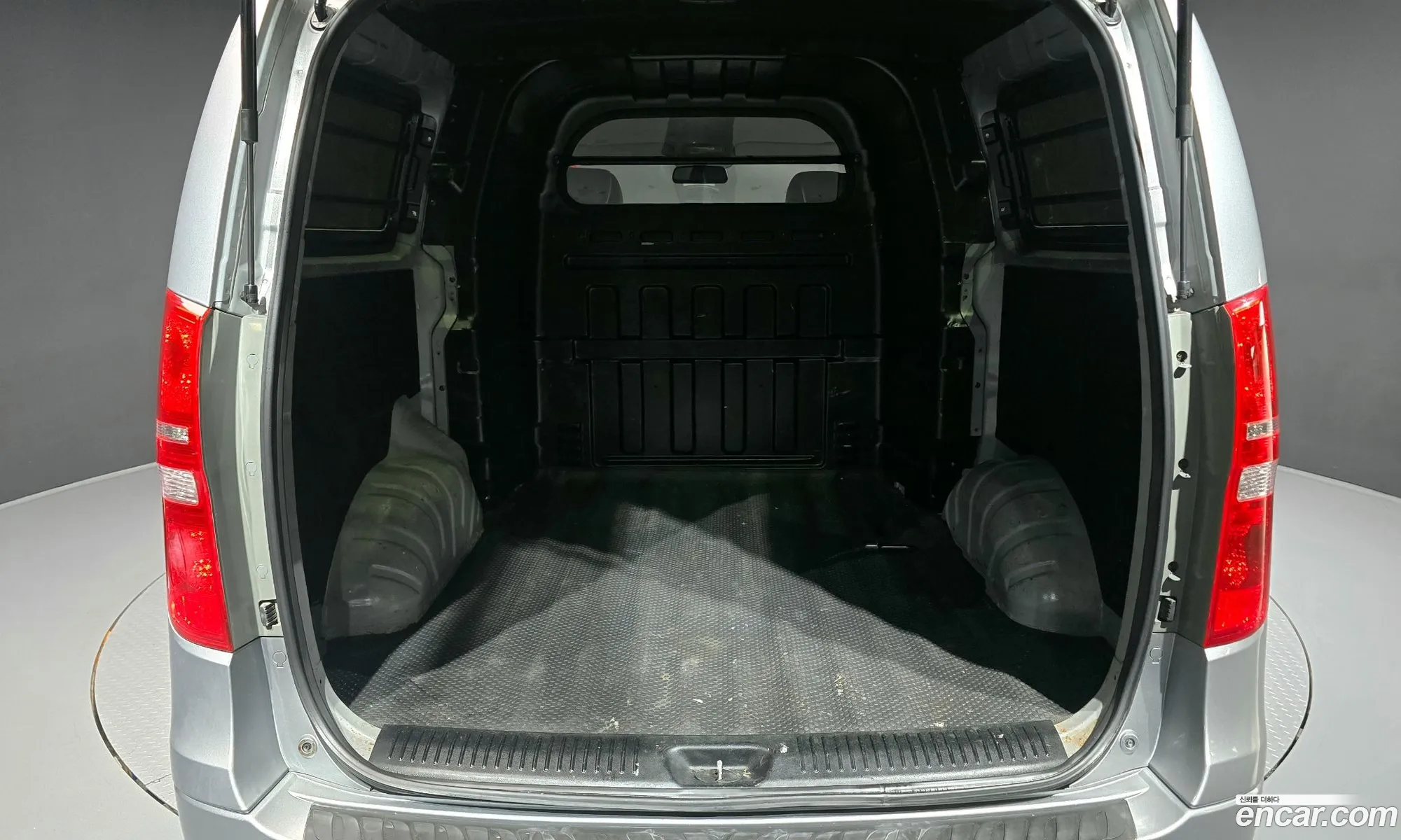 Hyundai Grand Starex 2013 — 25