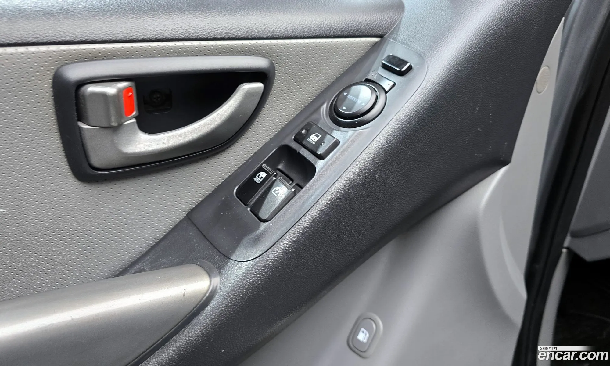 Hyundai Grand Starex 2013 — 21