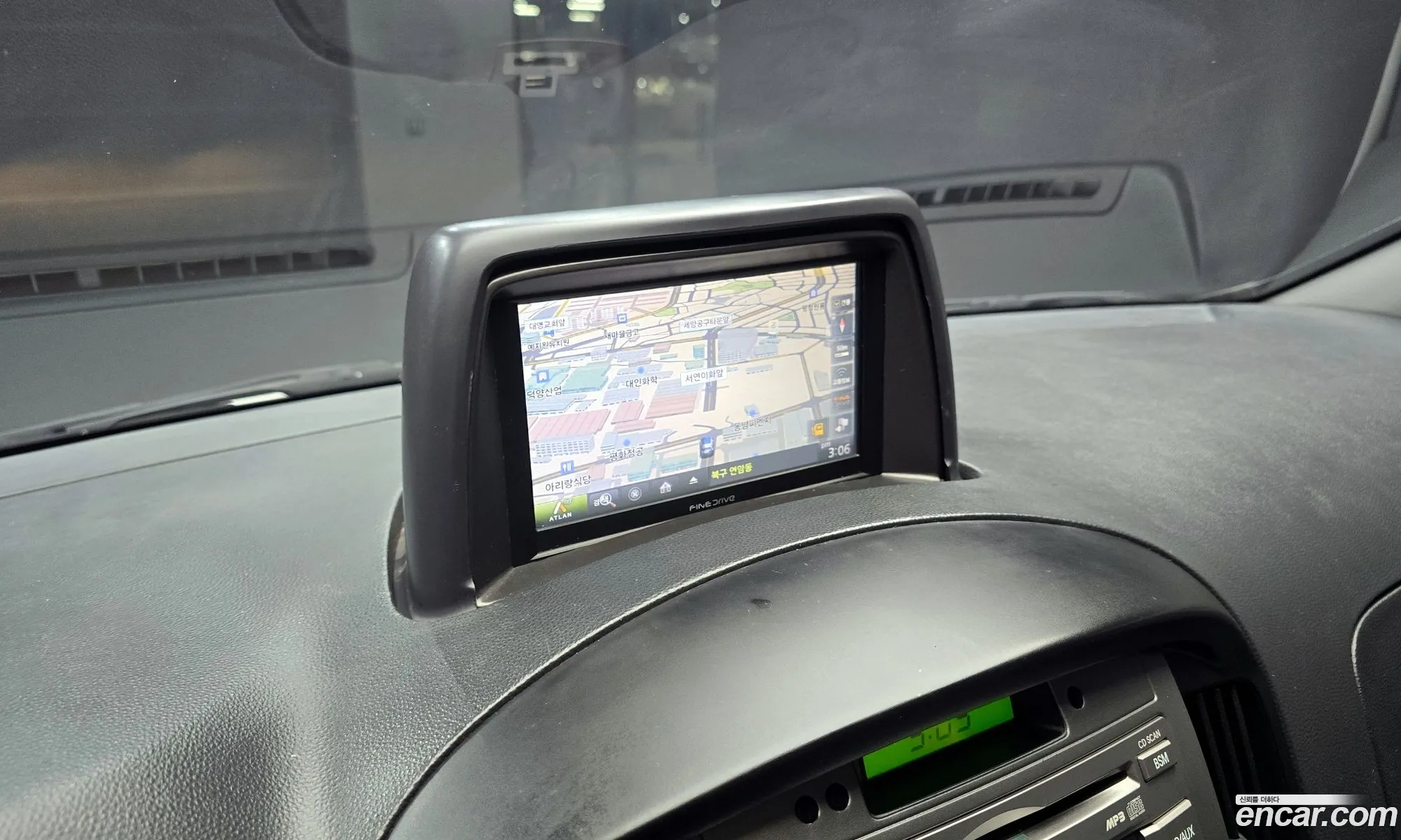 Hyundai Grand Starex 2013 — 18