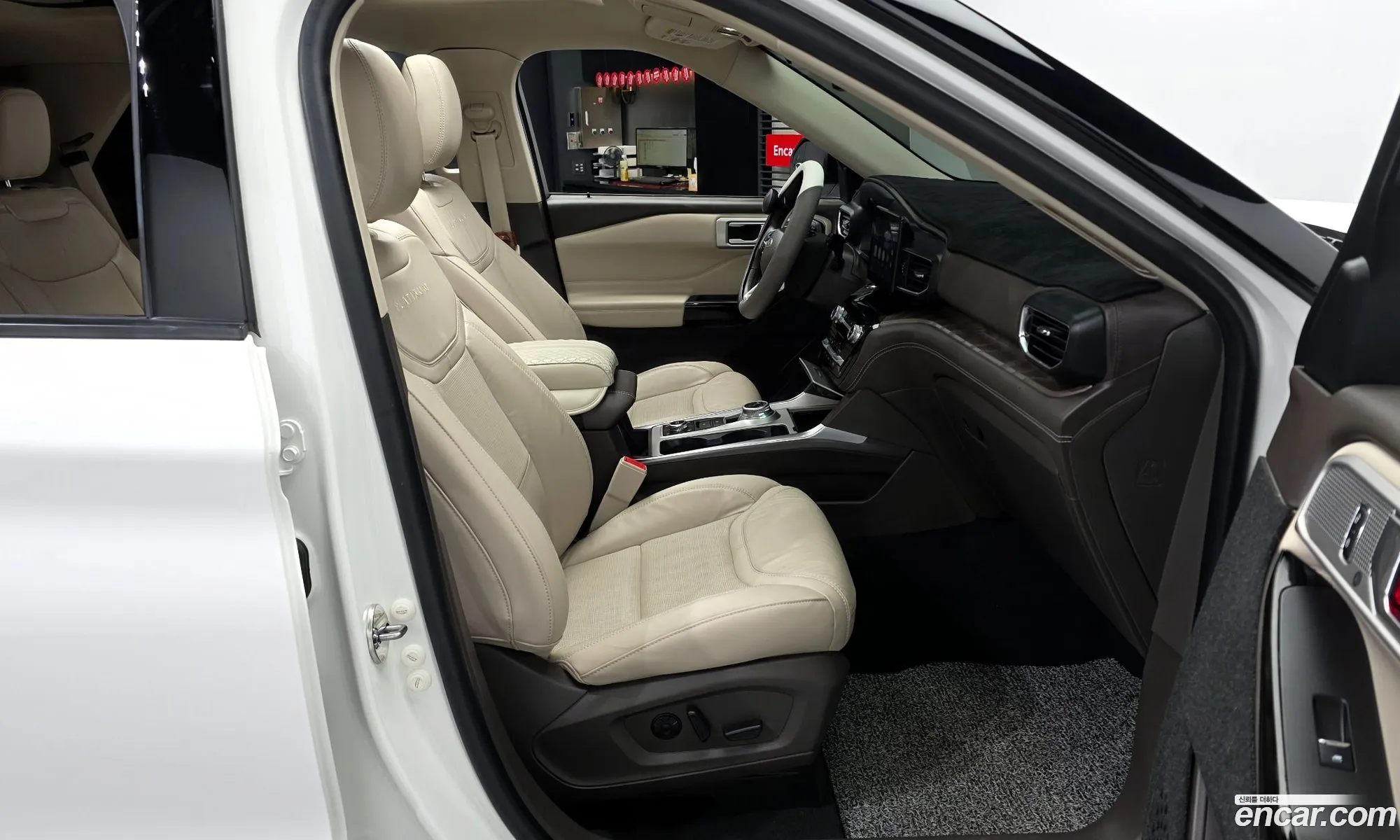 Ford Explorer 6th Gen 2022 1FM5K8HC0NGB32294 — 29