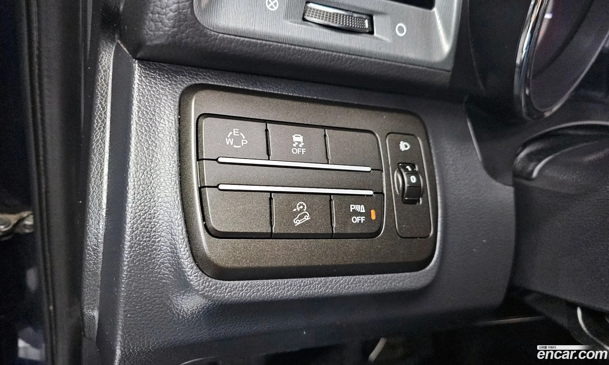 KG Mobility (SsangYong) Tivoli Armour 2019 — 27