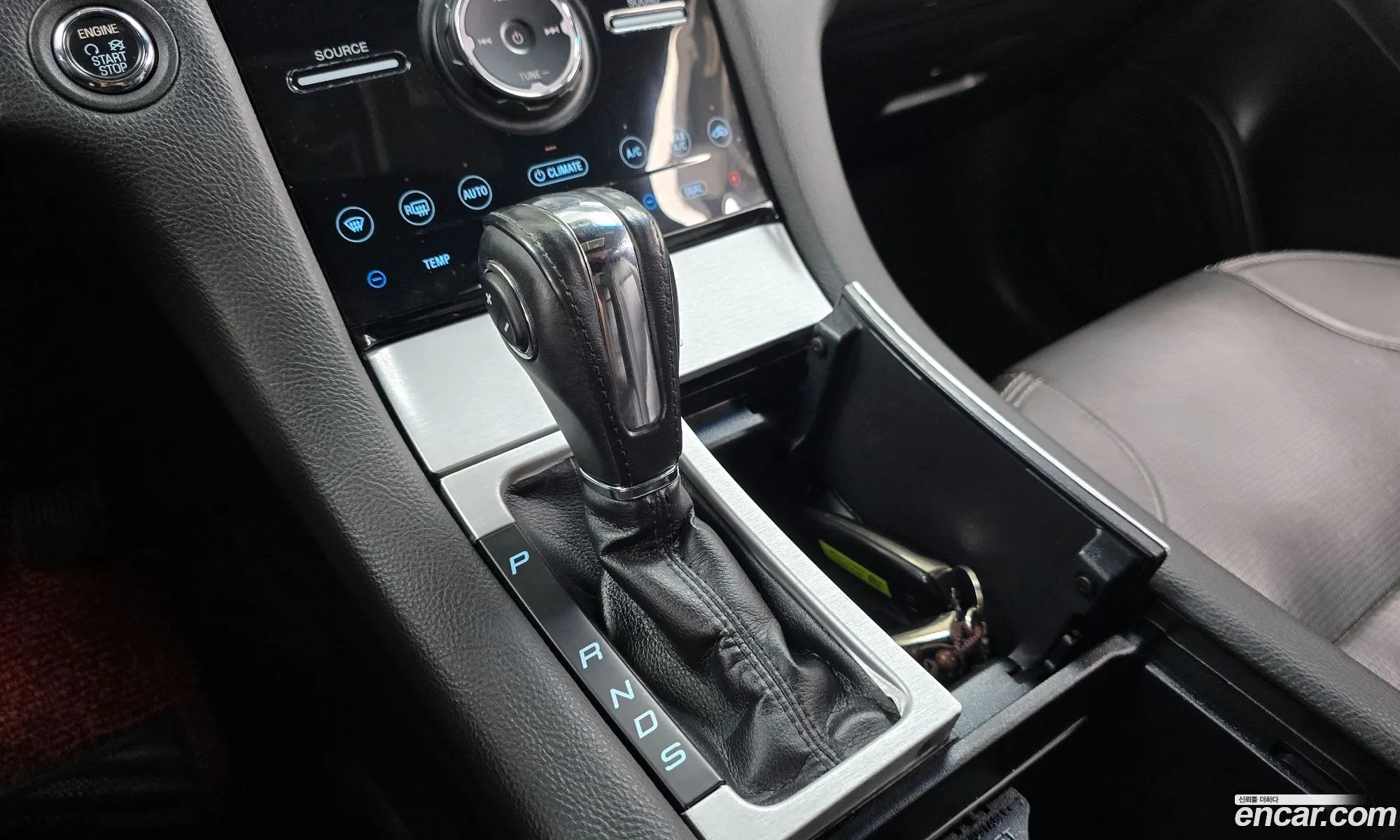 Ford Taurus 2017 1FAHP2F93HG106127 — 23
