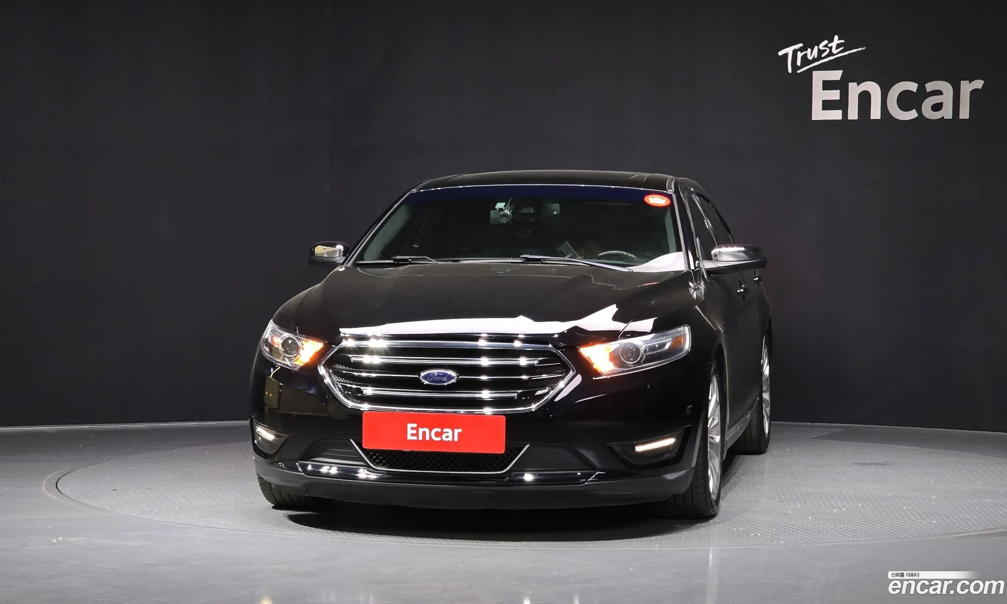 Ford Taurus 2017 1FAHP2F93HG106127 — 30