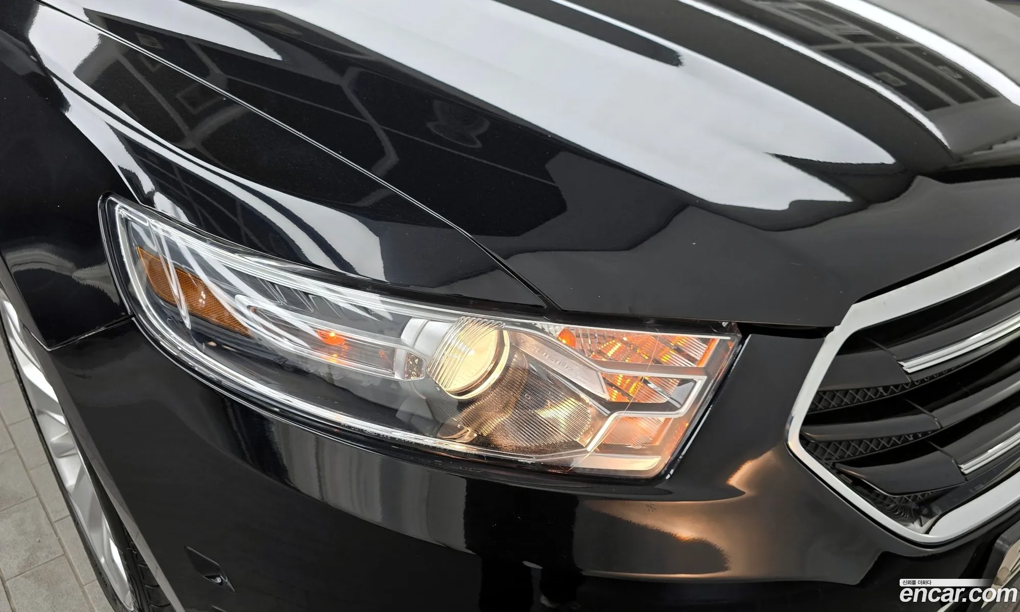 Ford Taurus 2017 1FAHP2F93HG106127 — 26