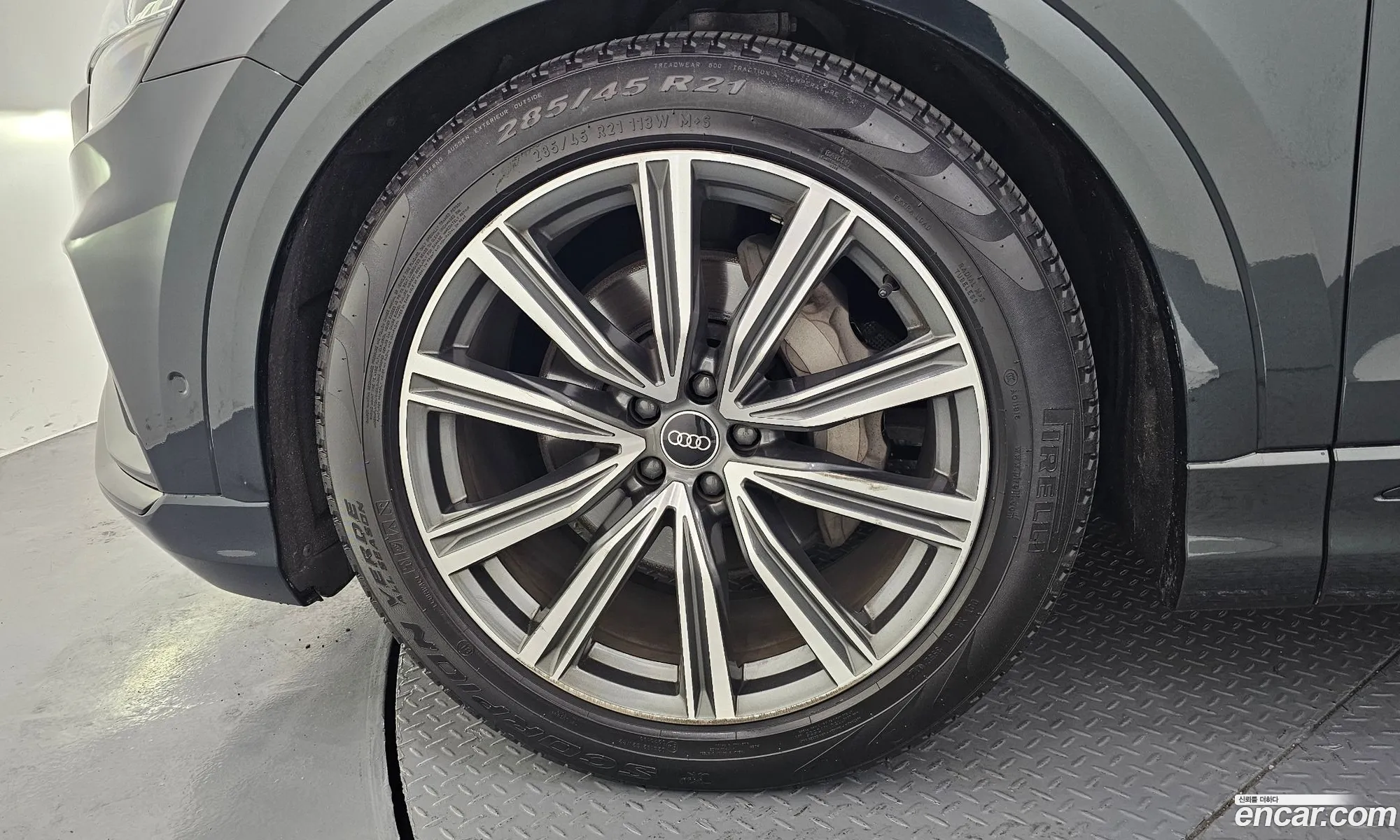 Audi Q8 2021 — 10