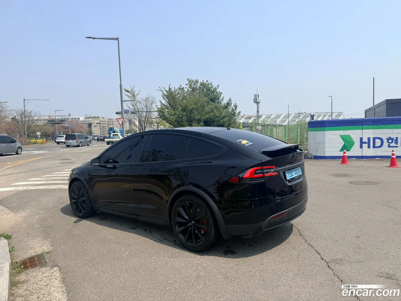 Tesla Model X 2020 — 8