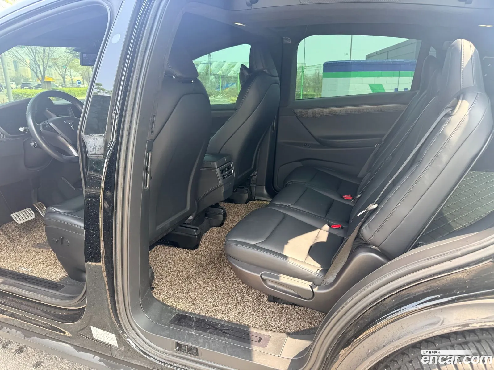 Tesla Model X 2020 — 9