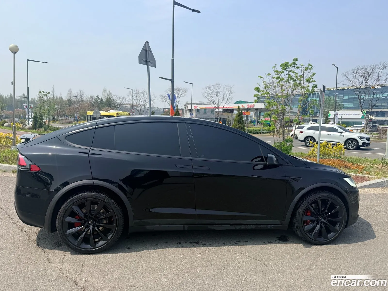 Tesla Model X 2020 — 3