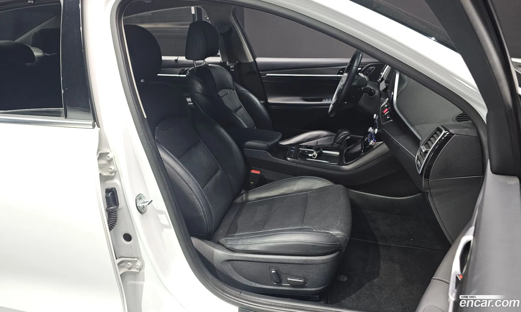 Hyundai Grandeur IG 2018 — 17