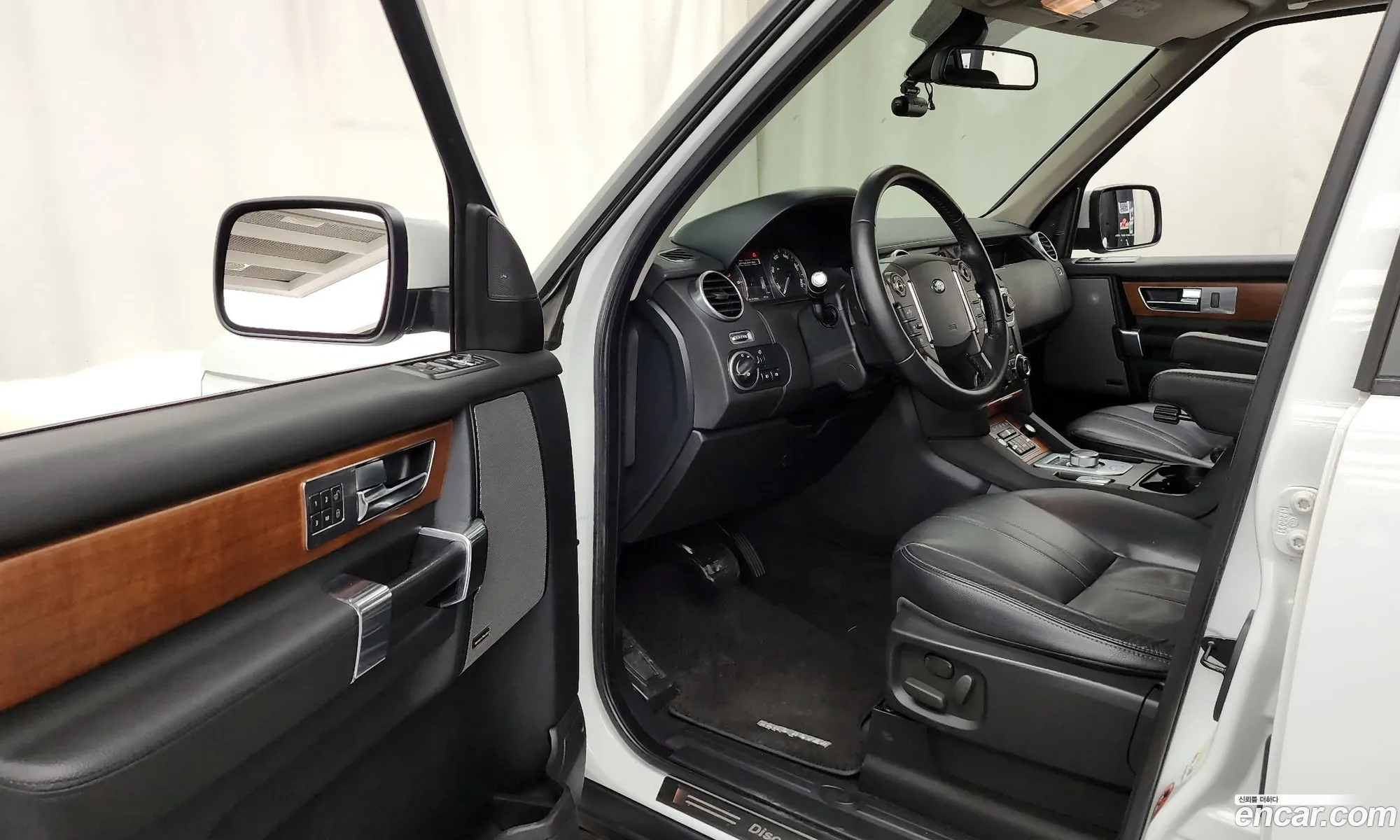 Land Rover Discovery 4 2013 SALLAAAG6DA675892 — 17