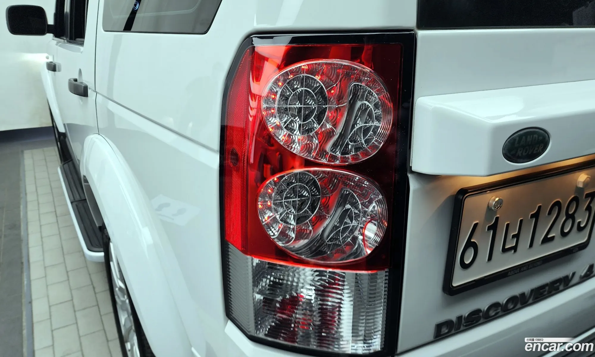 Land Rover Discovery 4 2013 SALLAAAG6DA675892 — 23