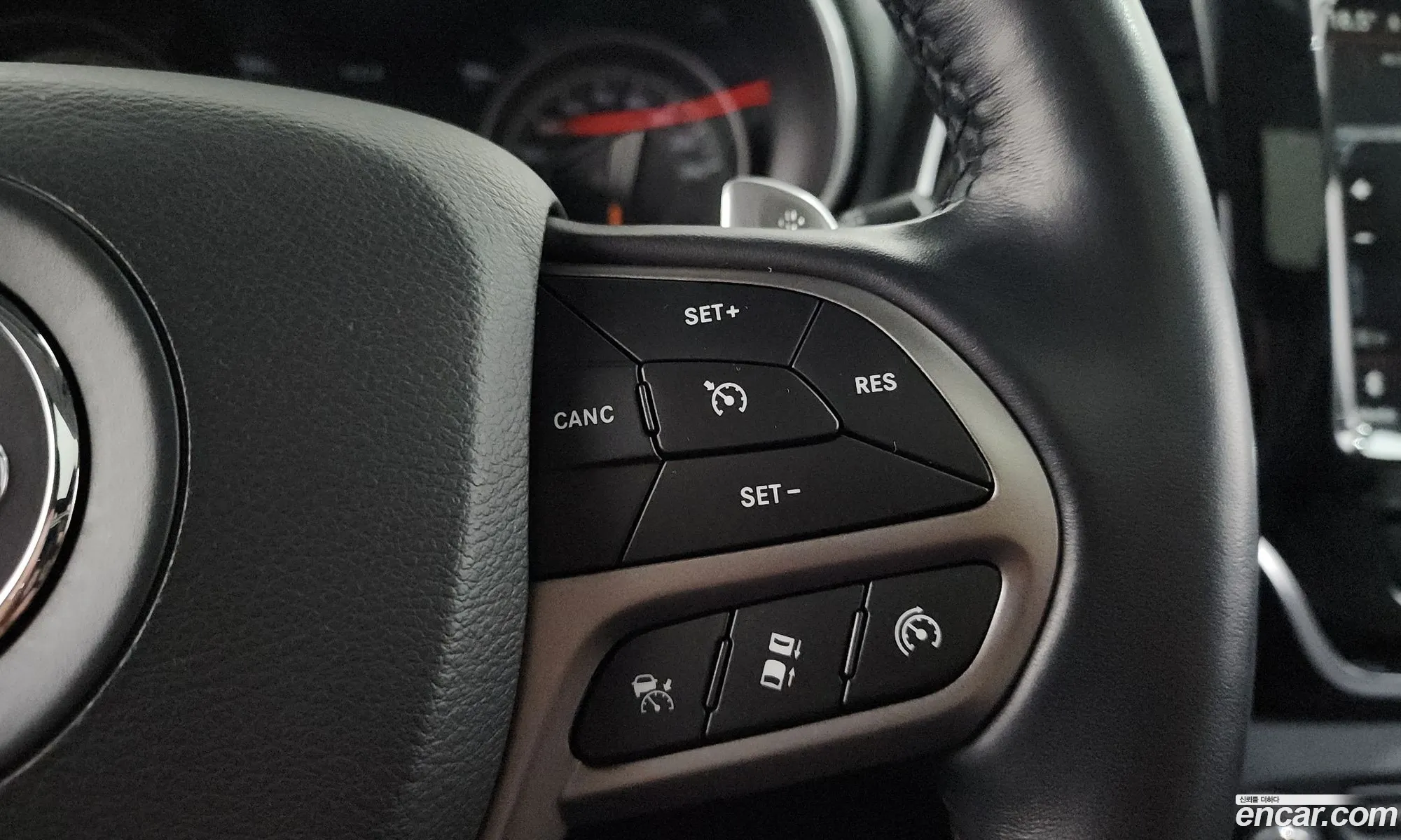 Jeep Cherokee 2021 1C4PJMDB4MD187028 — 4
