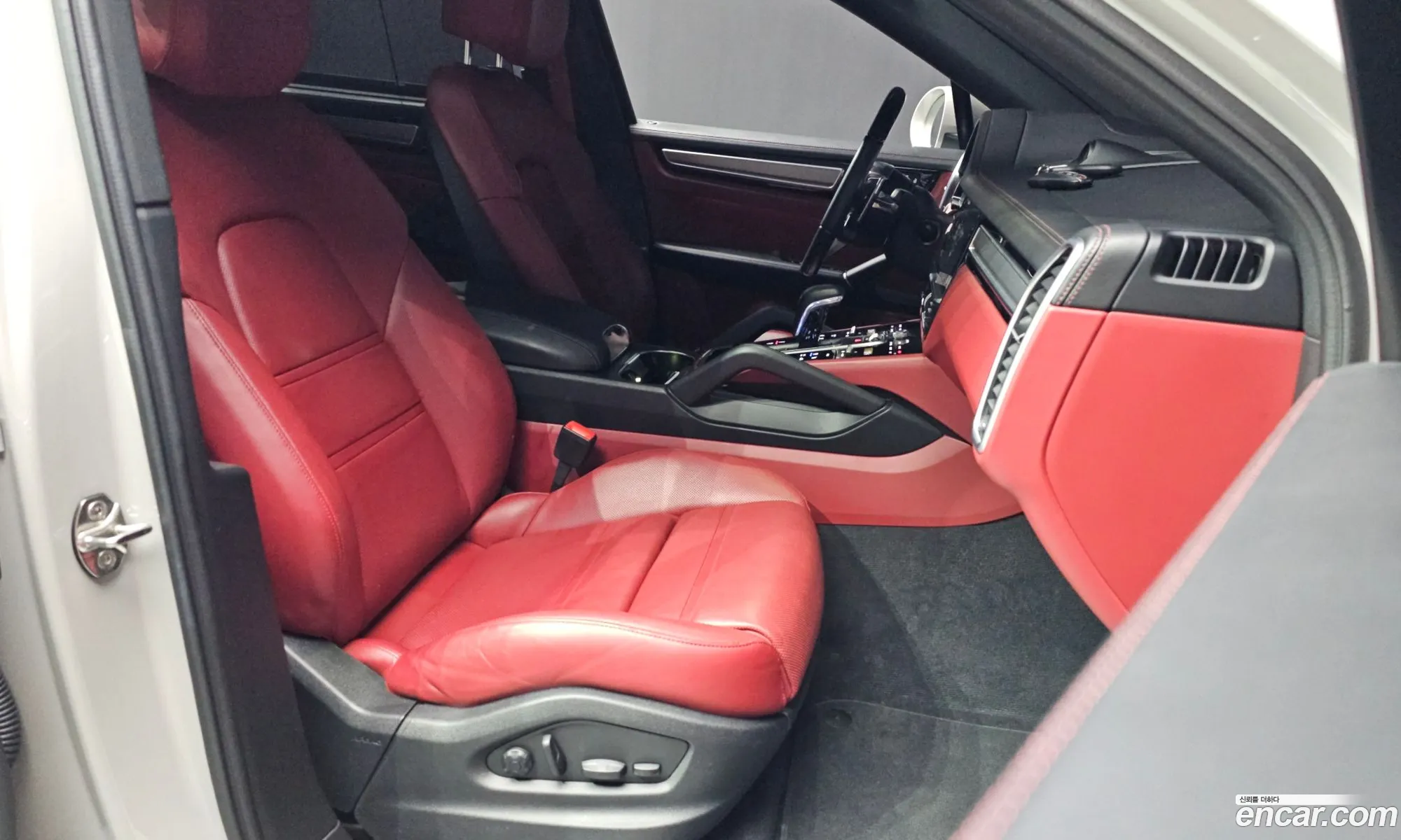 Porsche Cayenne 2022 — 12