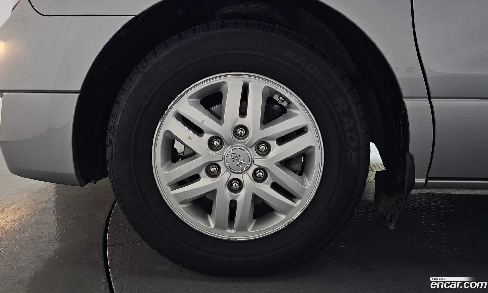 Hyundai Grand Starex 2017 — 12