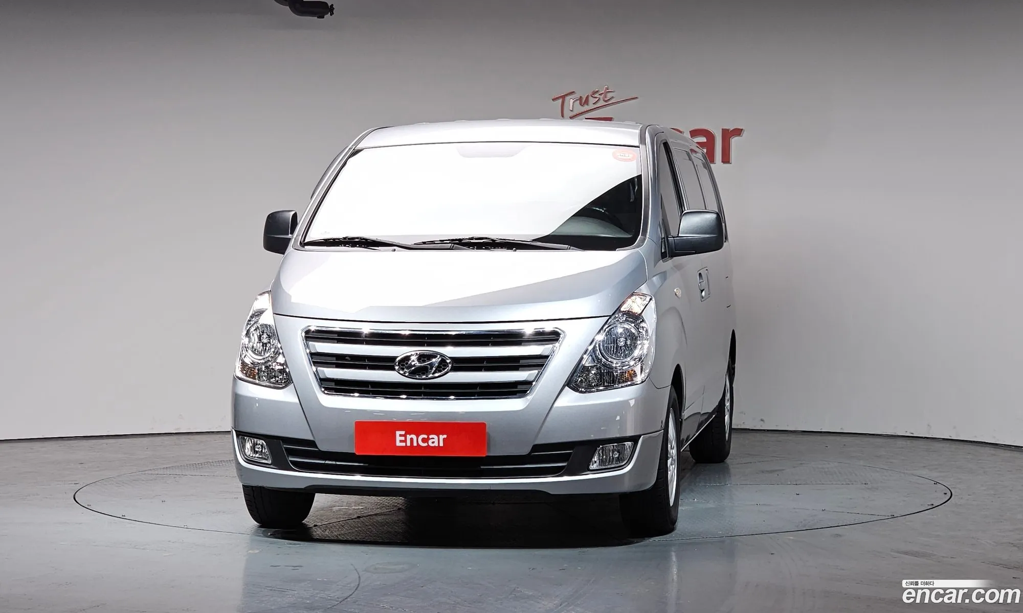 Hyundai Grand Starex 2017 — 19