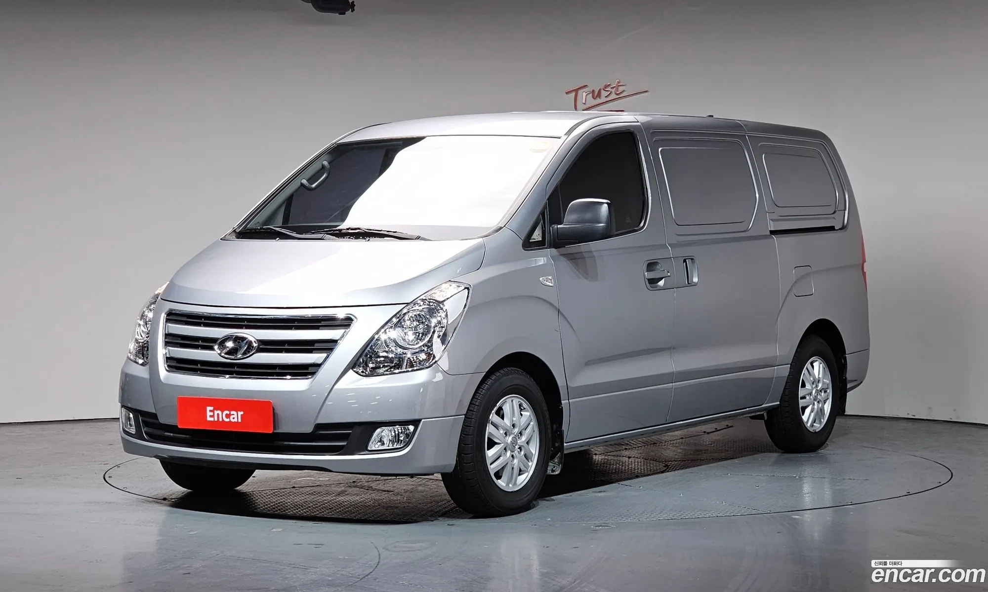 Hyundai Grand Starex 2017 — 16