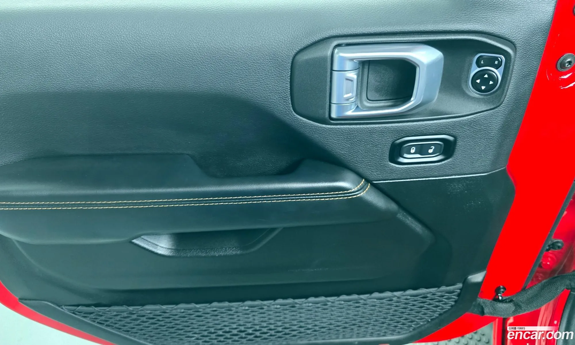 Jeep Wrangler 2024 — 2
