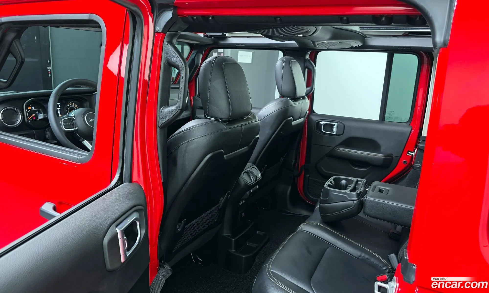 Jeep Wrangler 2024 — 13