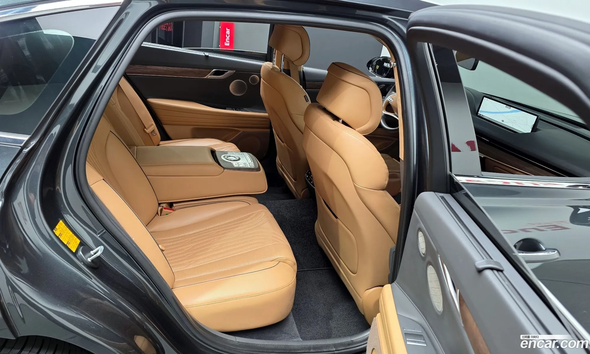 Genesis G80 2021 — 32
