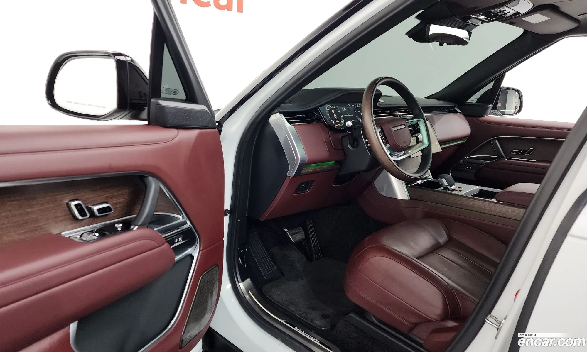 Land Rover Range Rover 2025 SALKABB94SA291864 — 3
