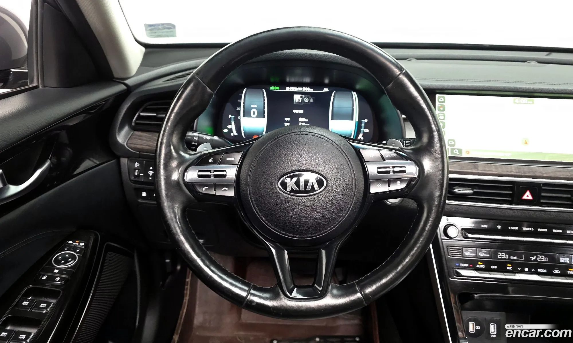 Kia K7 Premier Hybrid 2019 — 18