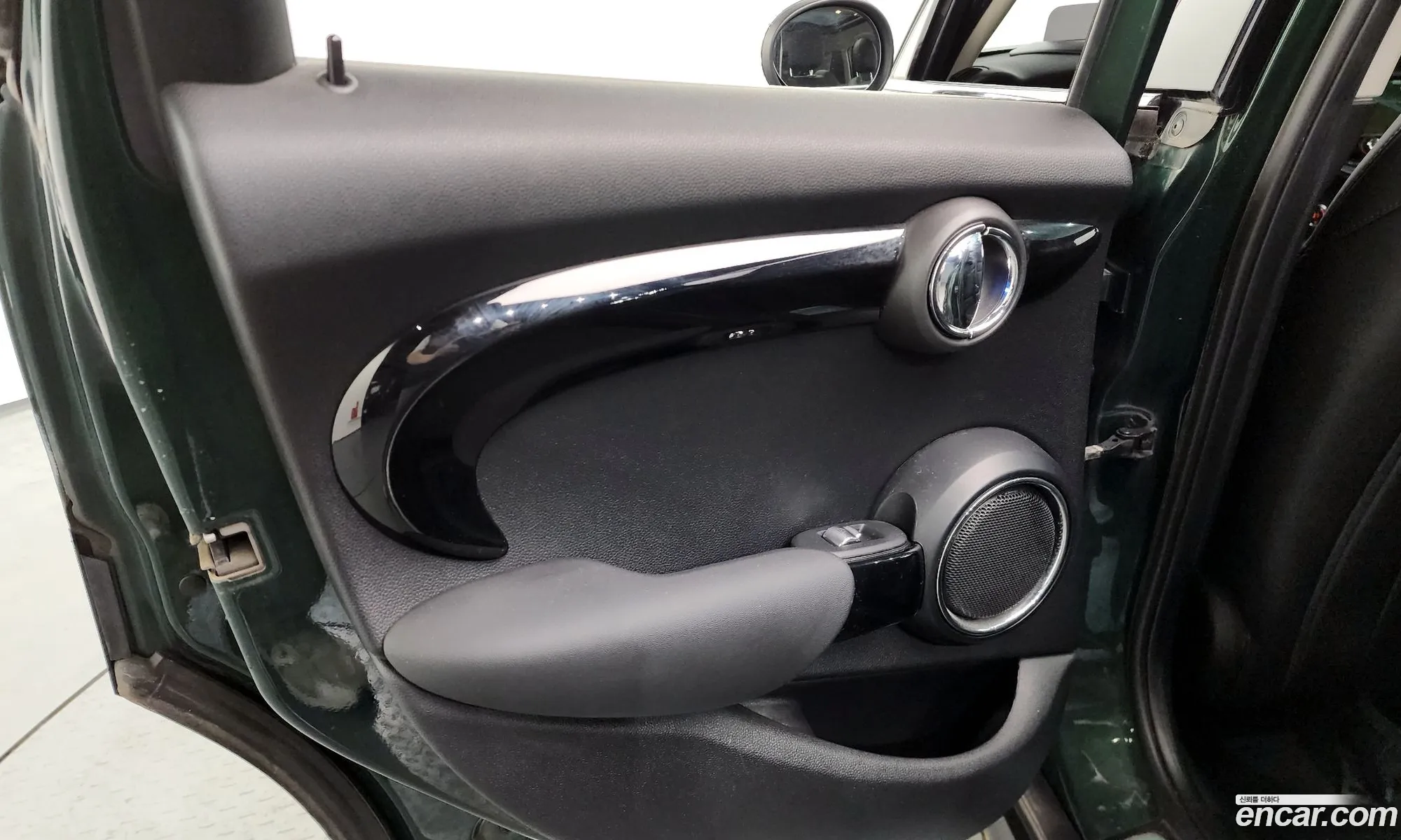 Mini Cooper S 2018 WMWXU3102K2D47095 — 9