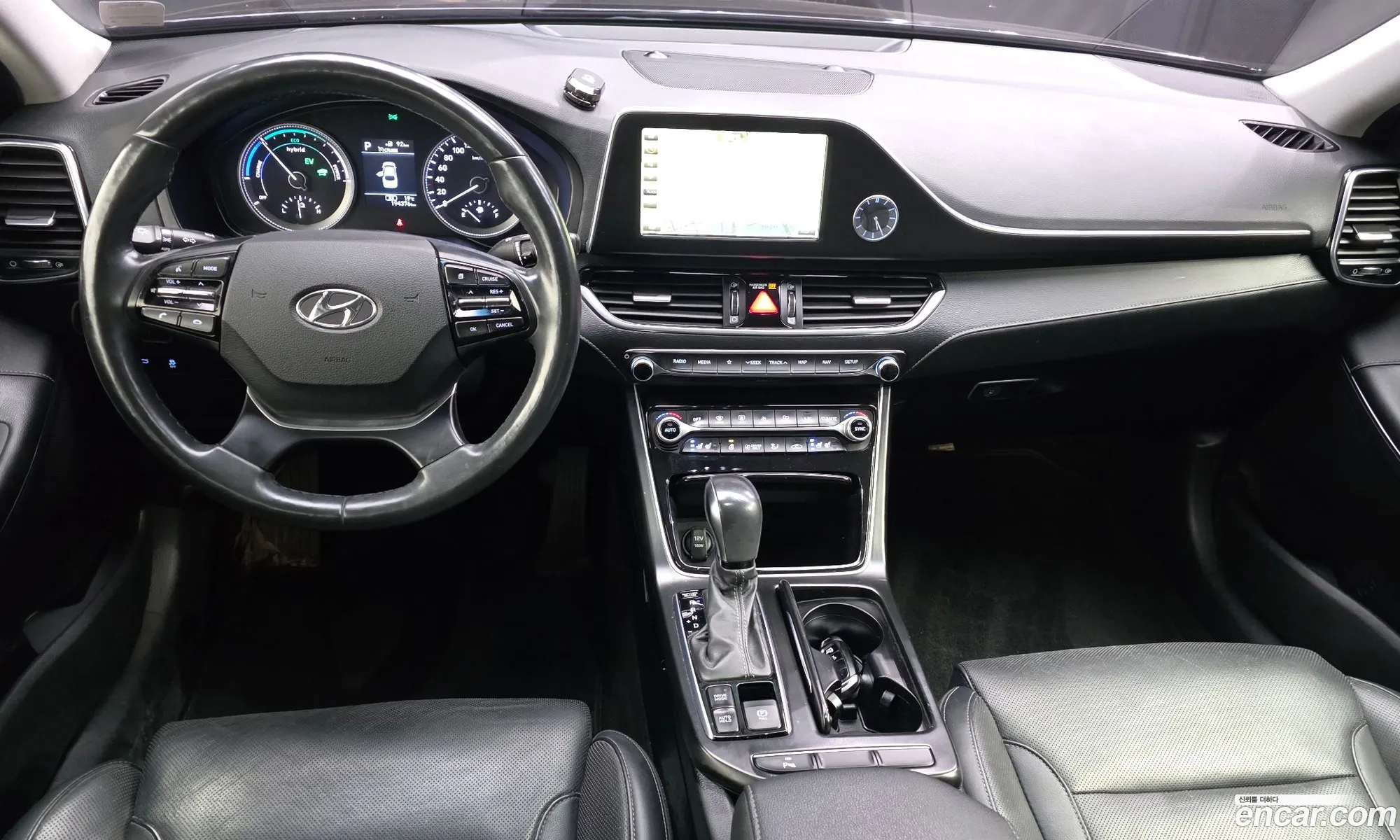 Hyundai Grandeur IG Hybrid 2017 — 4