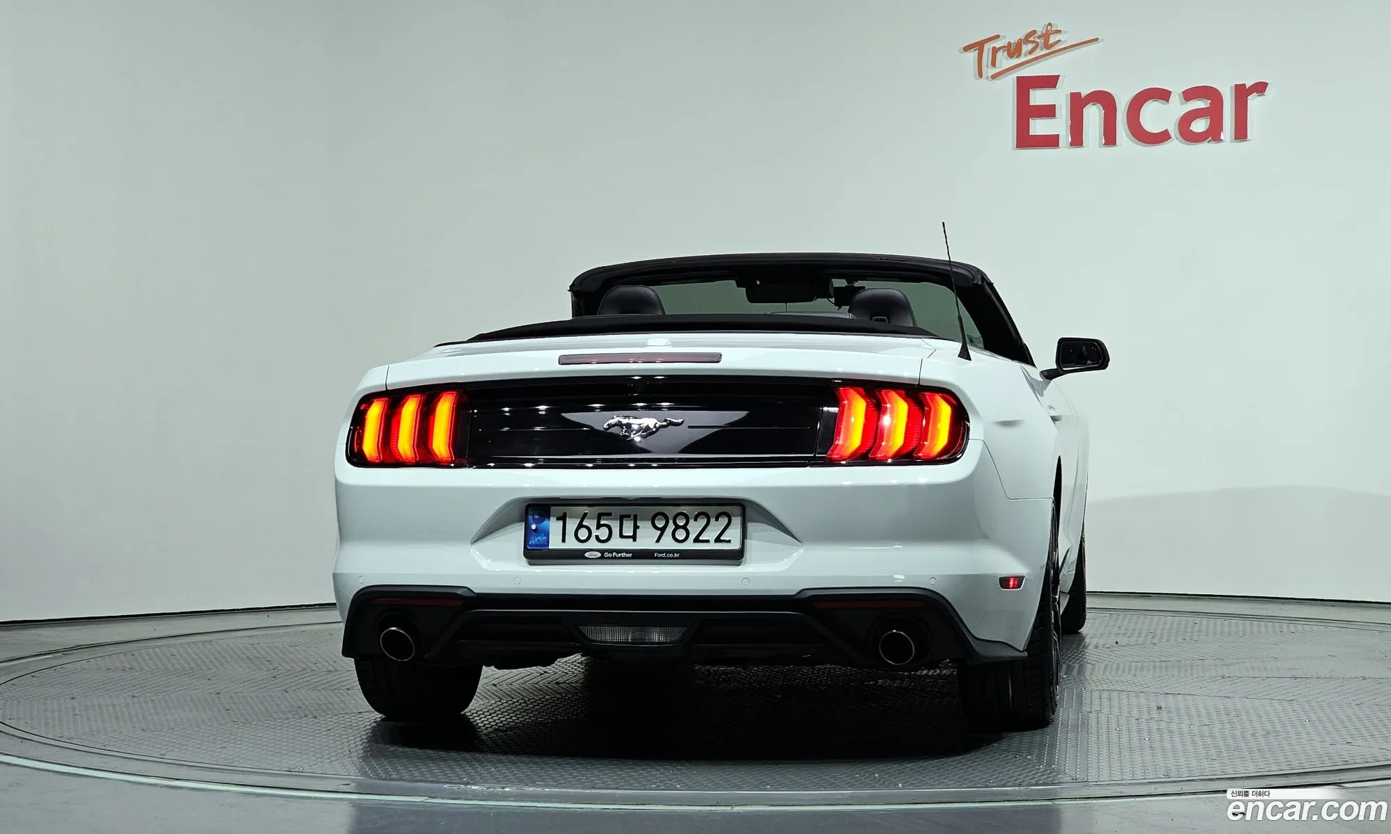 Ford Mustang 2022 — 3