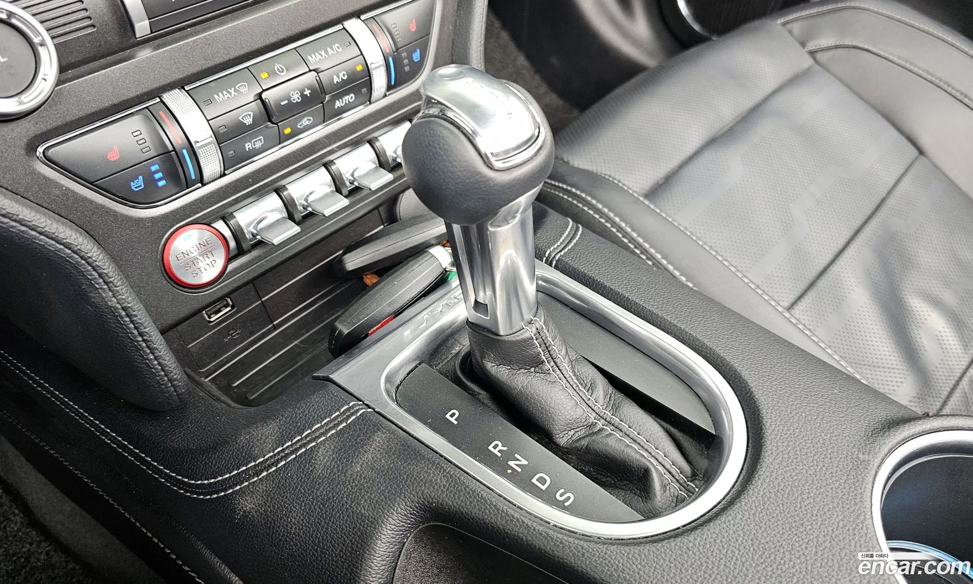 Ford Mustang 2022 — 18