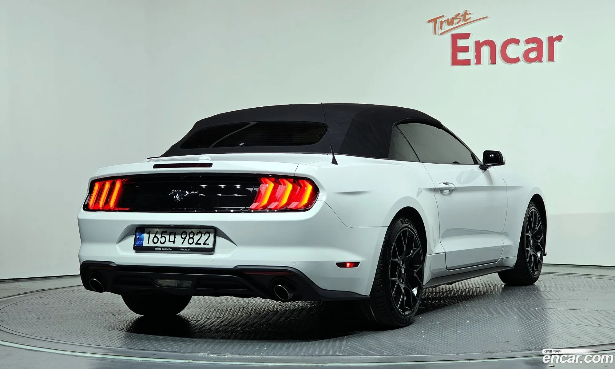 Ford Mustang 2022 — 25