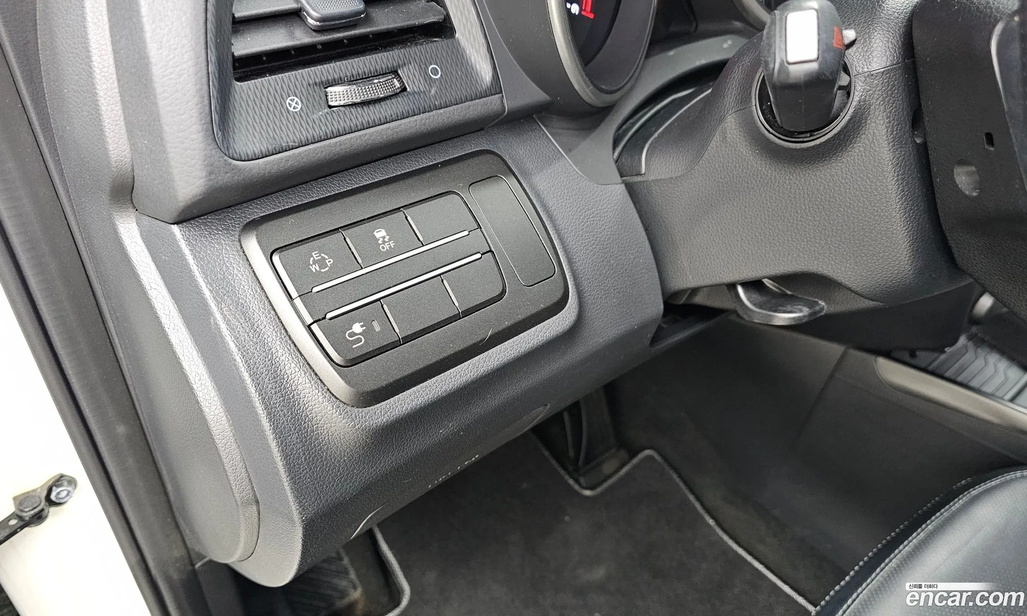 KG Mobility (SsangYong) Tivoli Air 2017 — 10