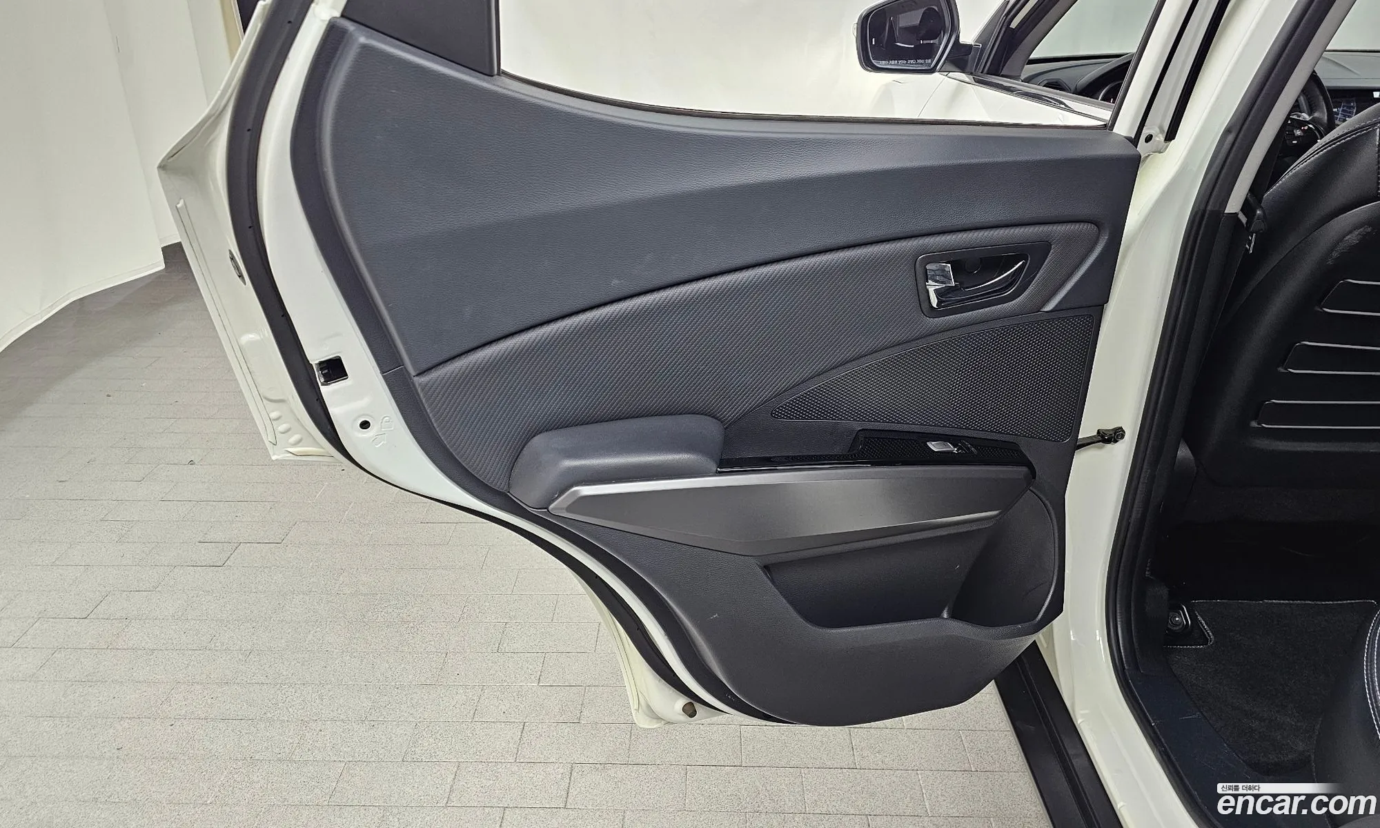 KG Mobility (SsangYong) Tivoli Air 2017 — 9