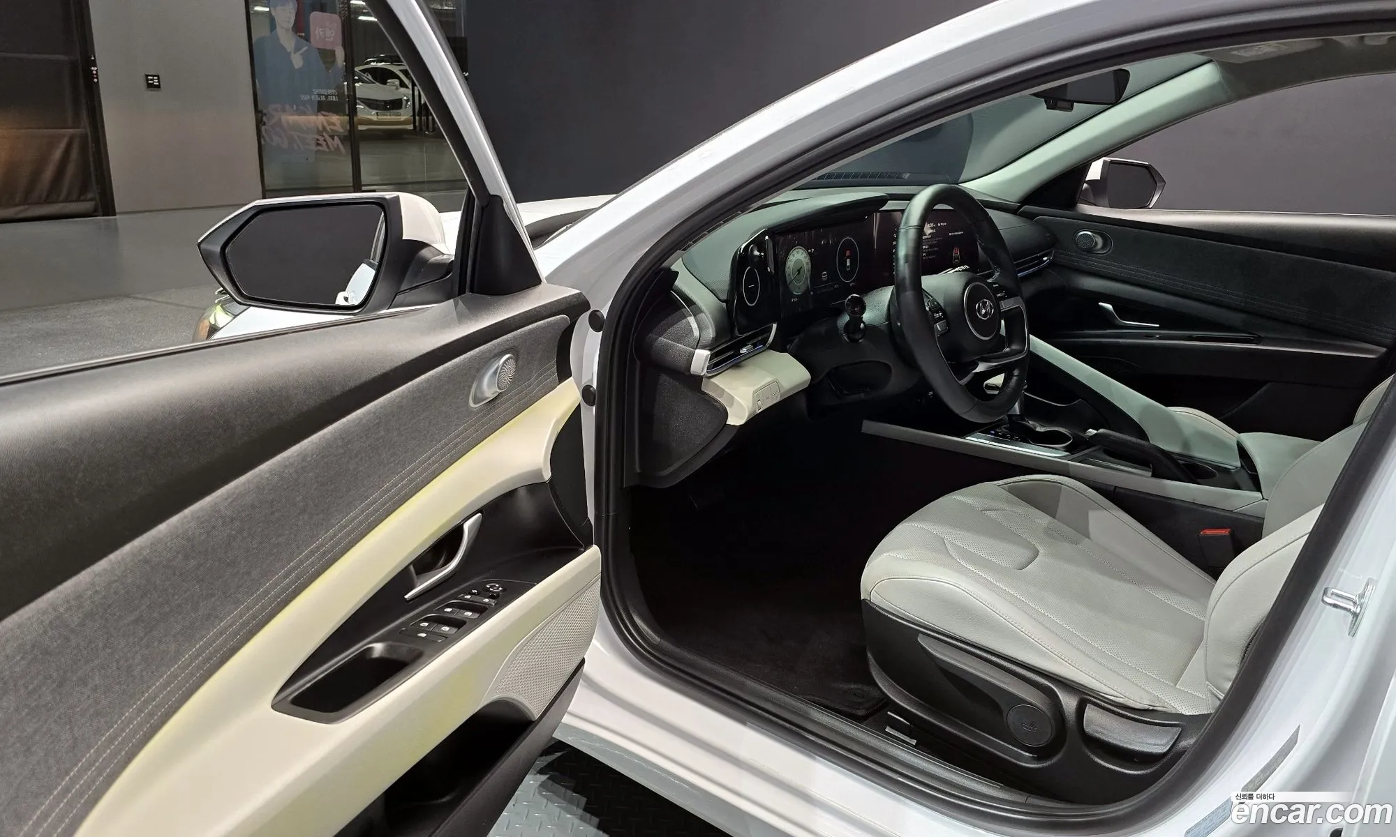 Hyundai Elantra 2021 — 30