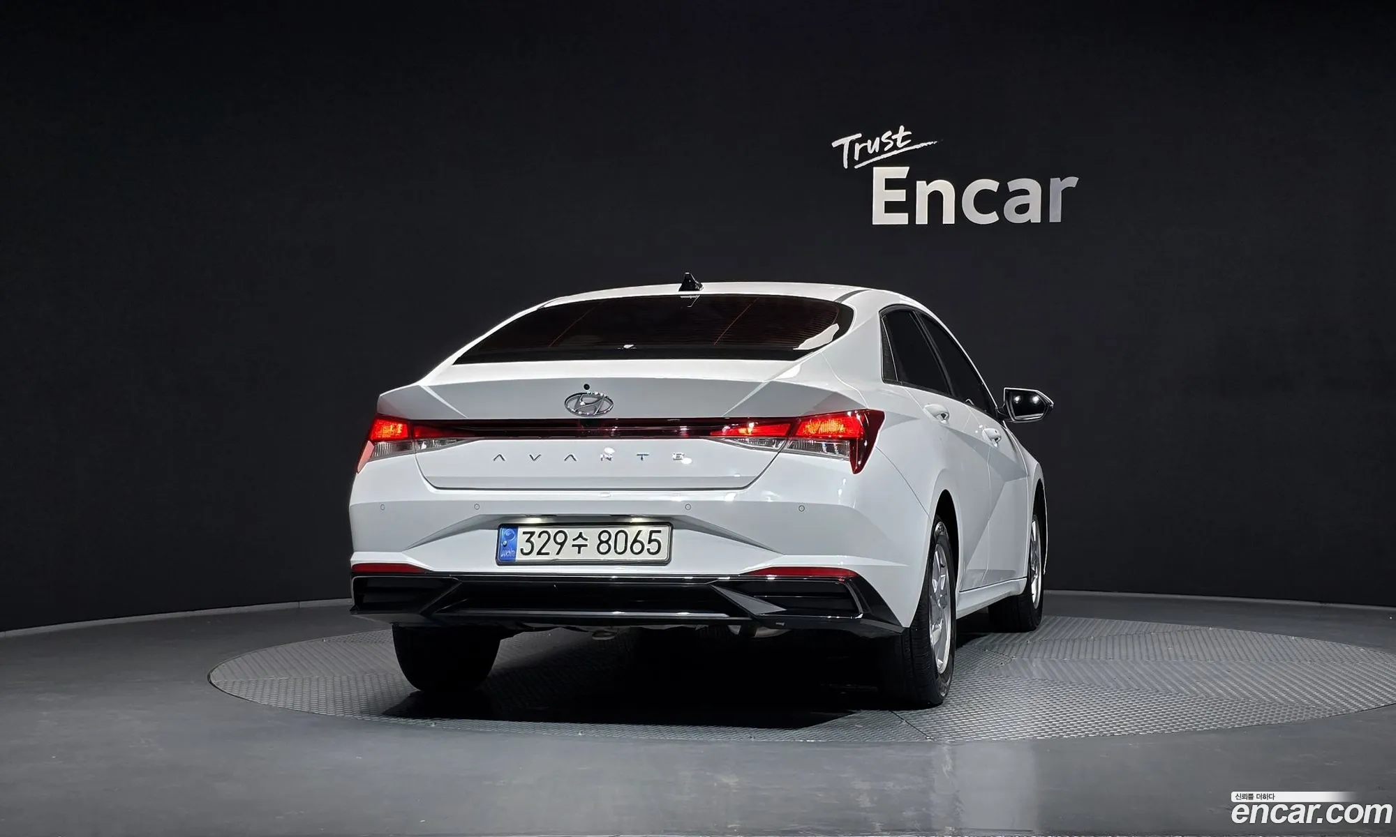 Hyundai Elantra 2021 — 11
