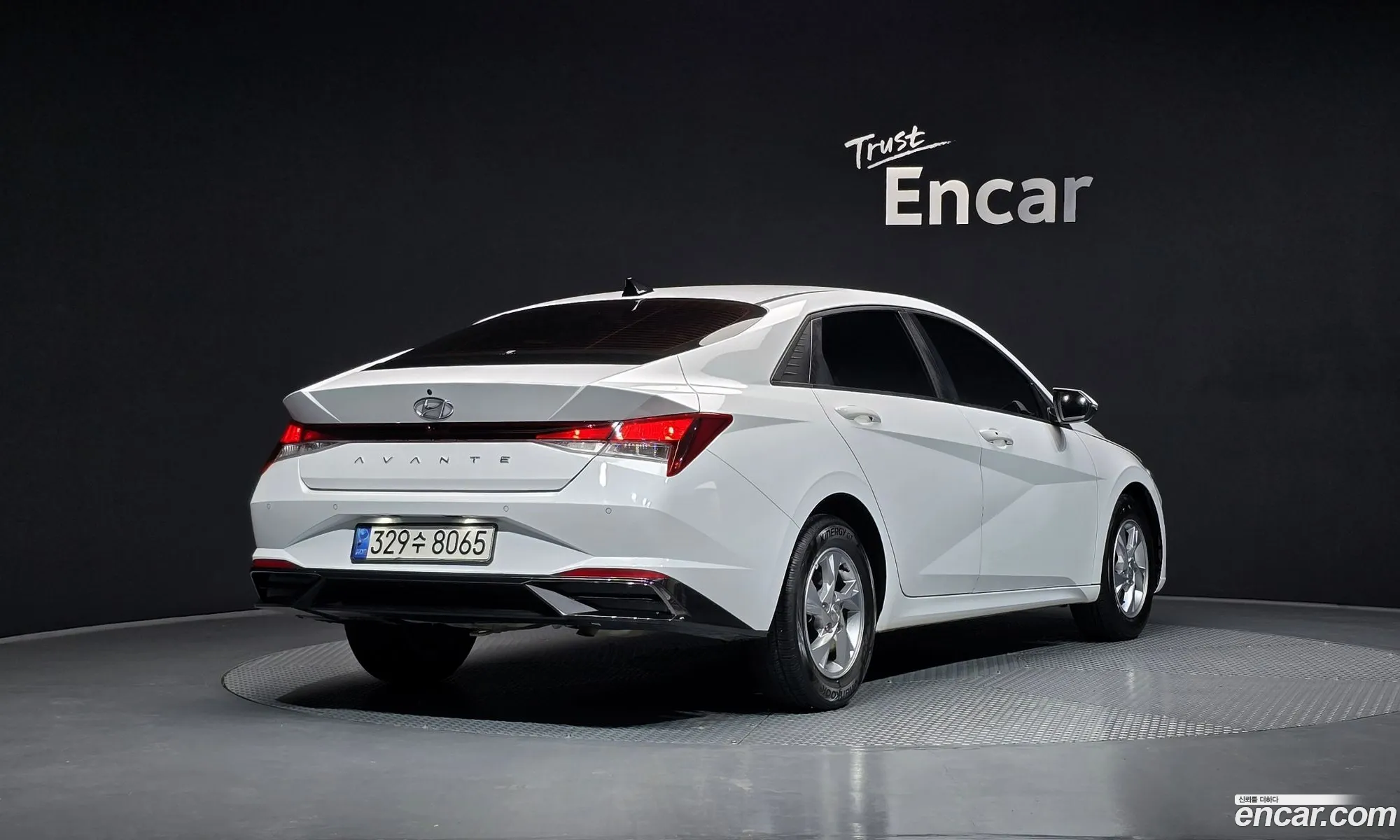 Hyundai Elantra 2021 — 5