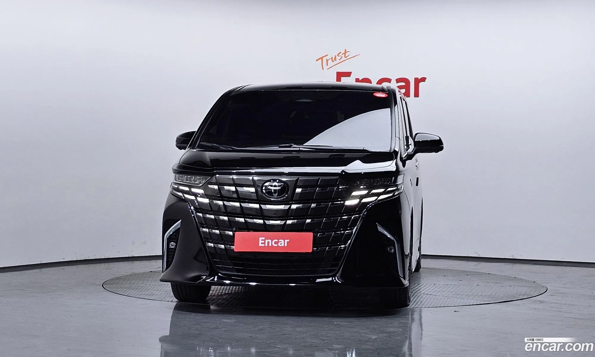 Toyota Alphard 2025 — 4