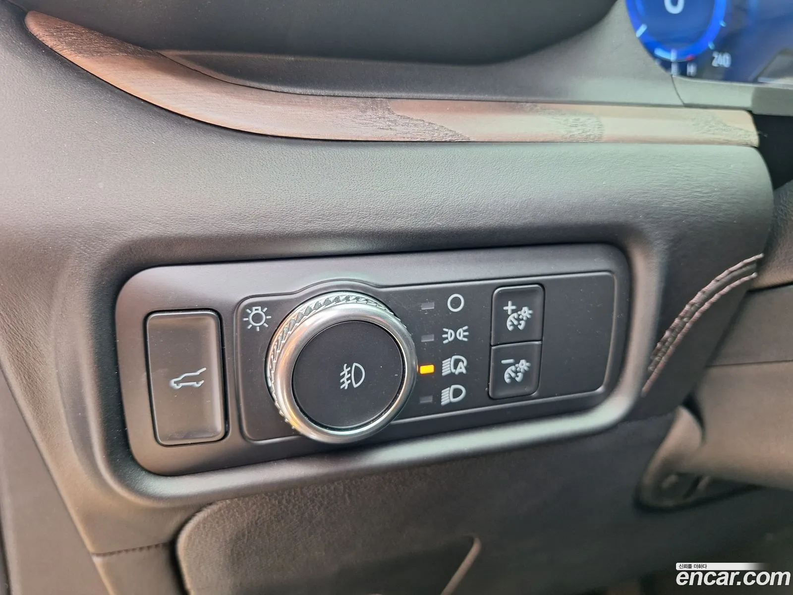 Ford Explorer 6th Gen 2021 — 2