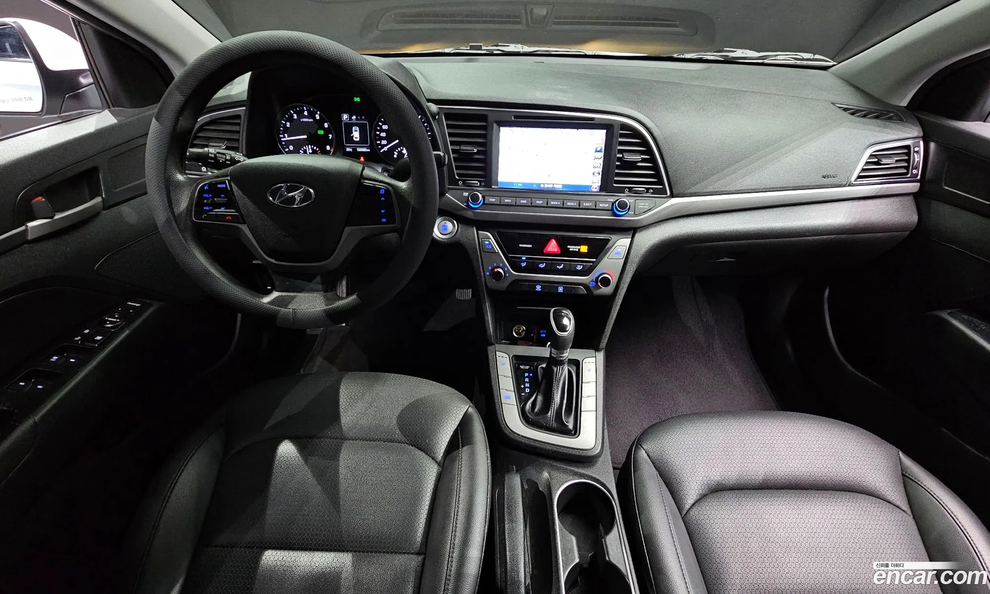 Hyundai Elantra AD 2017 — 25