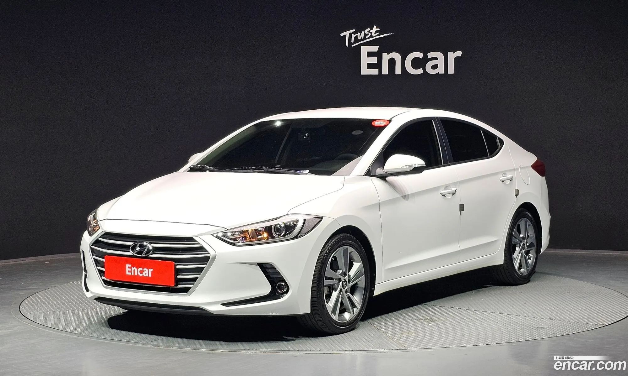 Hyundai Elantra AD 2017 — 23