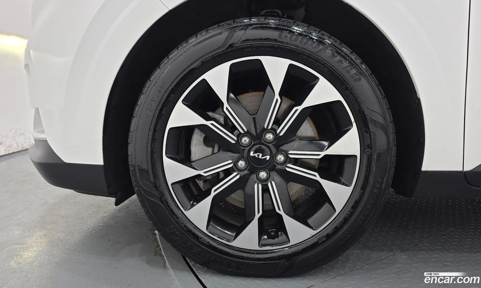 Kia Carnival 2023 — 12