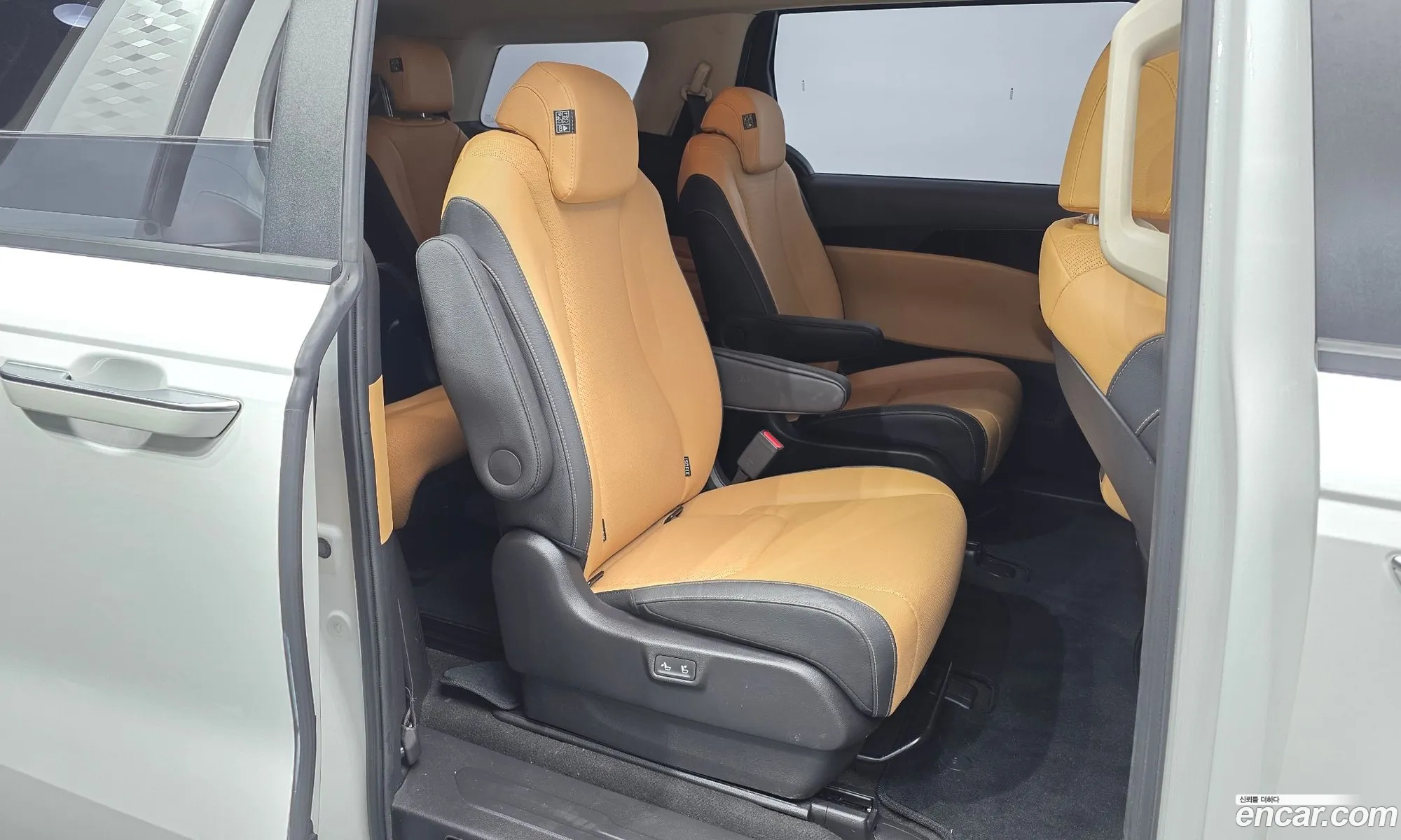 Kia Carnival 2023 — 3