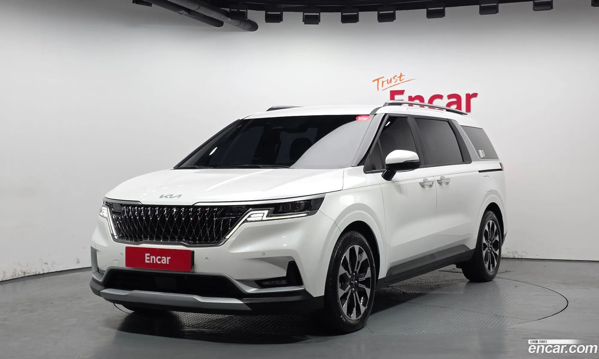 Kia Carnival 2023 — 8