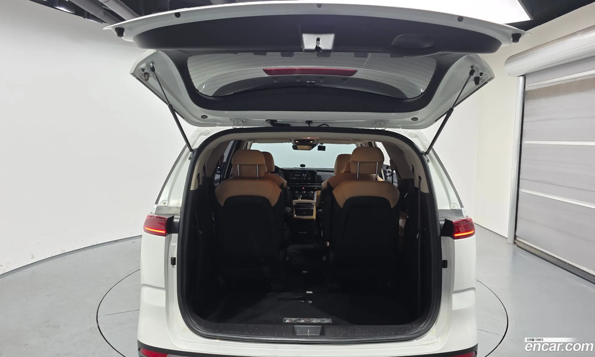 Kia Carnival 2023 — 7