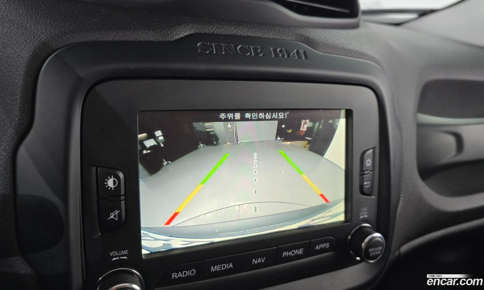 Jeep Renegade 2016 1C4BU0000GPD94074 — 2